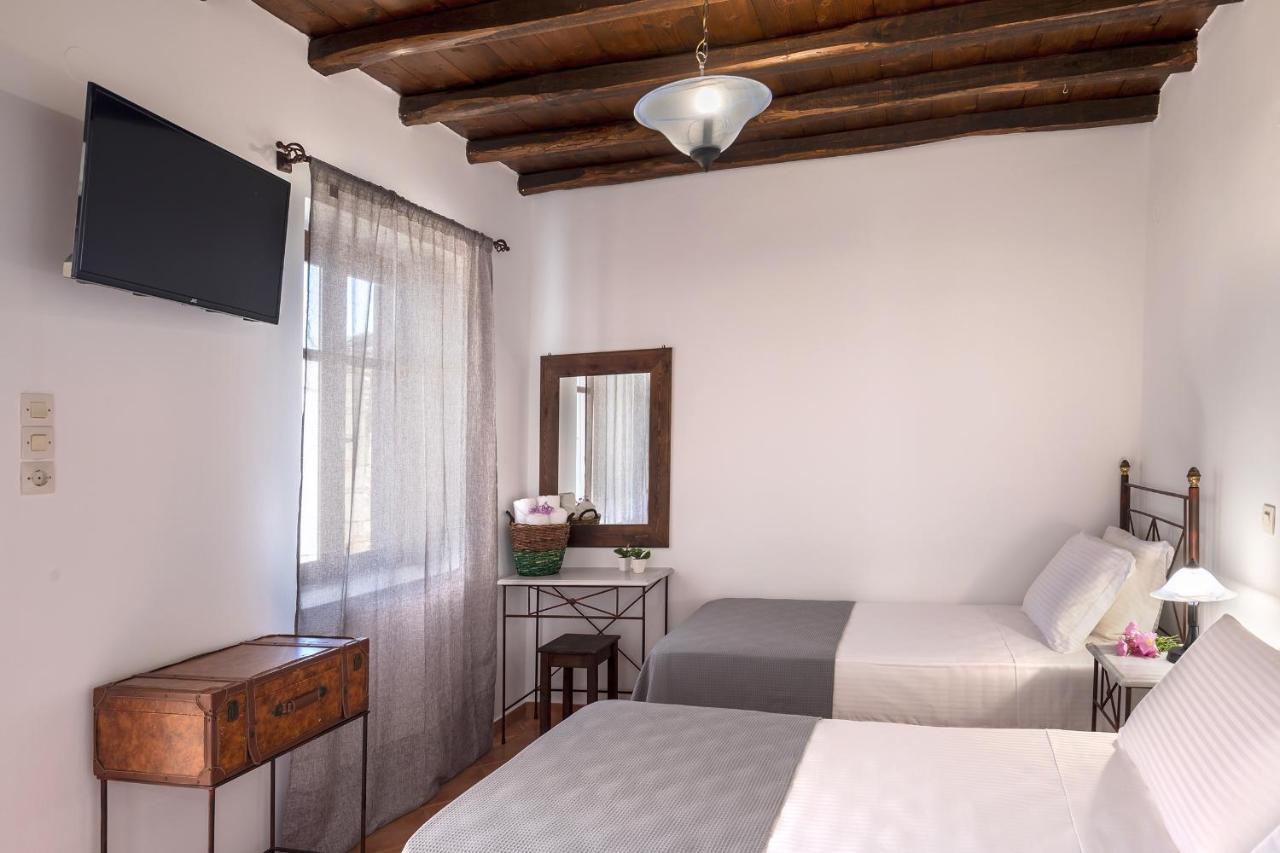 Cochili Rooms & Apartments Azolimnos Syros Exterior photo