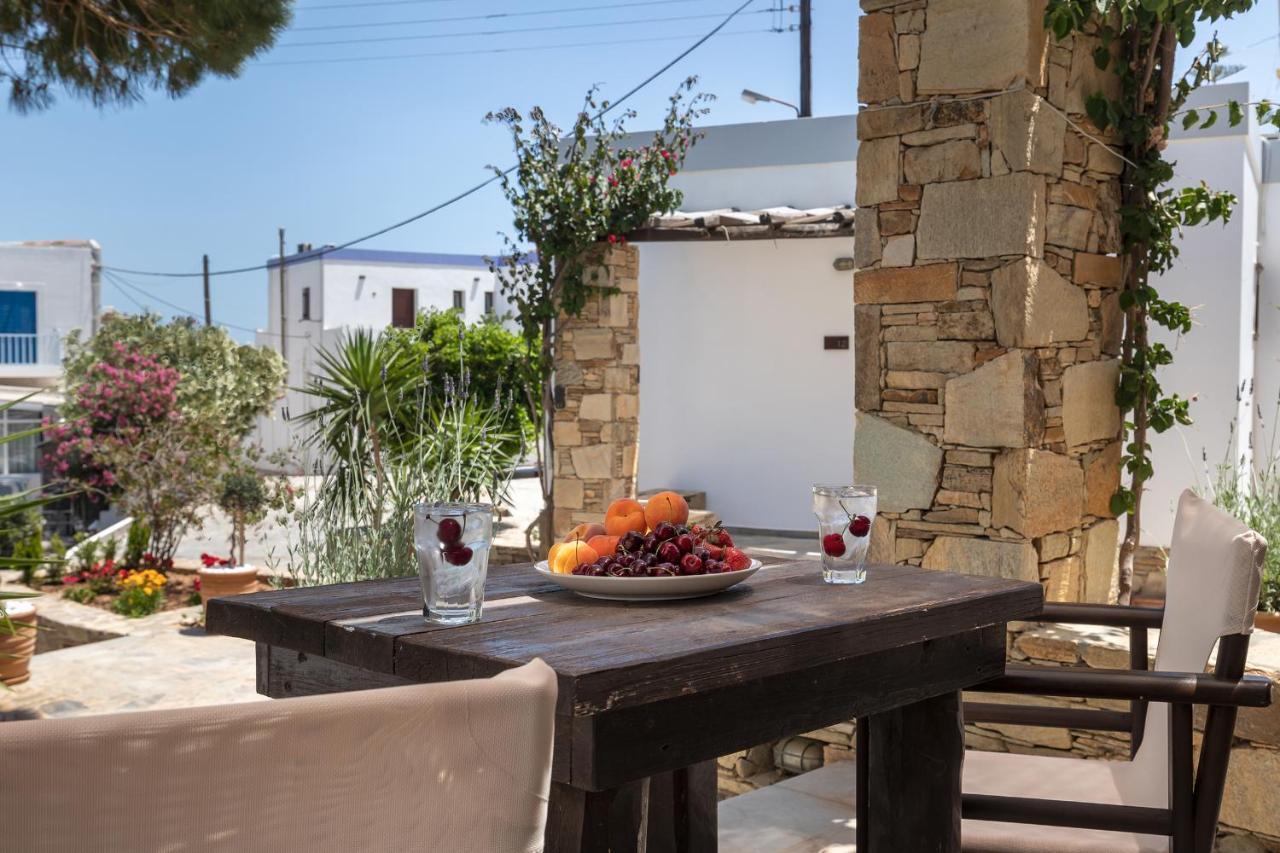 Cochili Rooms & Apartments Azolimnos Syros Exterior photo