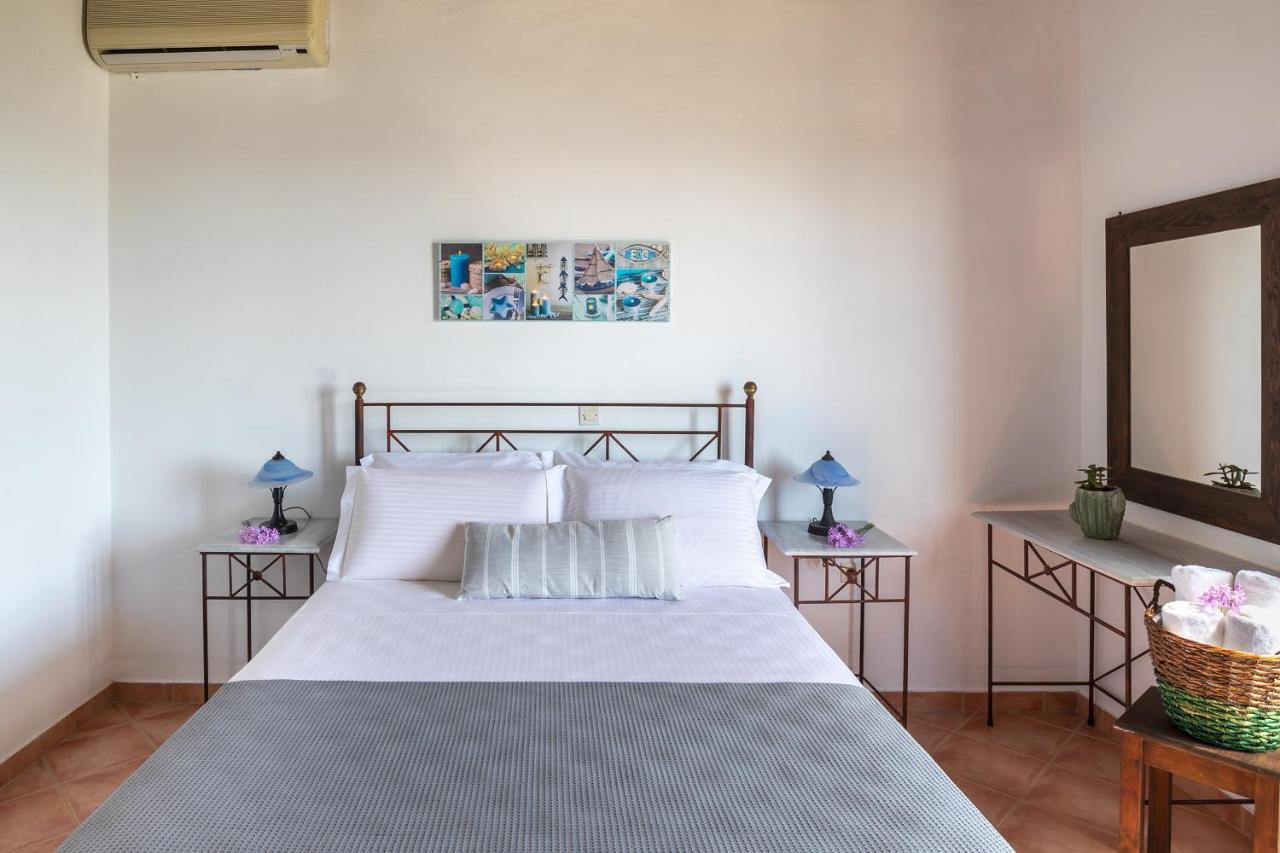 Cochili Rooms & Apartments Azolimnos Syros Exterior photo
