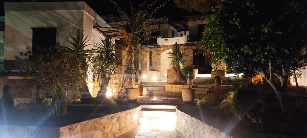 Cochili Rooms & Apartments Azolimnos Syros Exterior photo