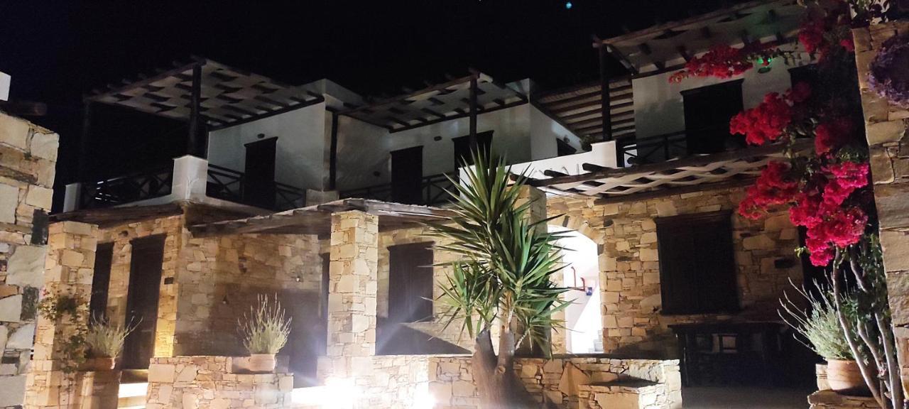 Cochili Rooms & Apartments Azolimnos Syros Exterior photo