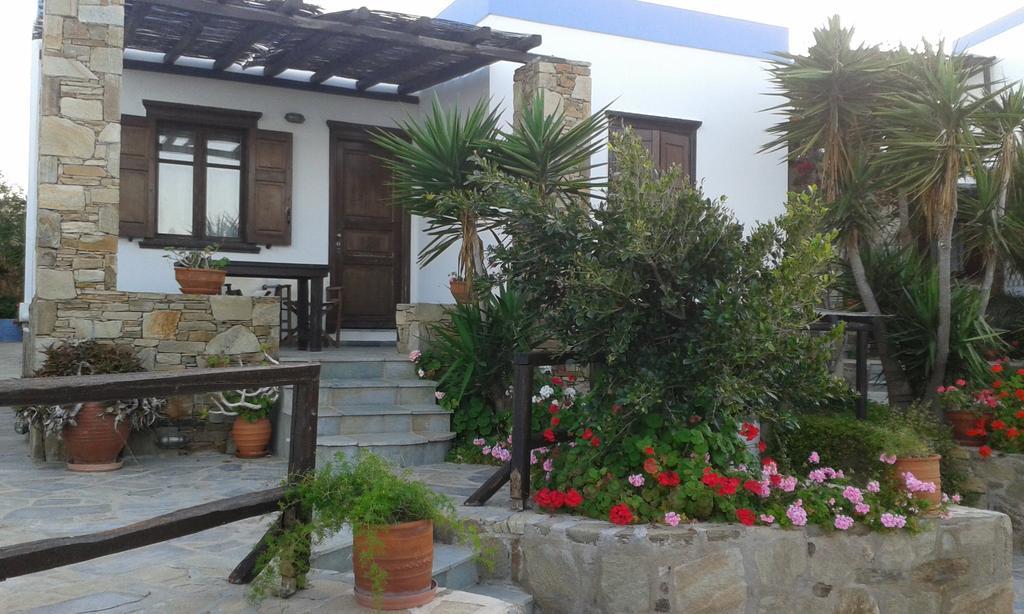 Cochili Rooms & Apartments Azolimnos Syros Exterior photo