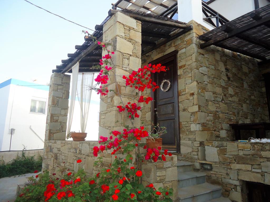 Cochili Rooms & Apartments Azolimnos Syros Exterior photo